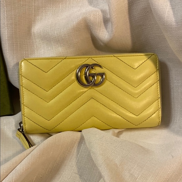 Gucci Marmont Leather Zip Around Wallet Full Inclusion - Picture 3 of 16